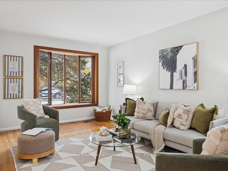 Photo 5 of 852 Bem Avenue, Pickering, Bay Ridges — HOMEH