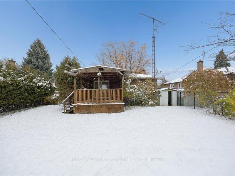 Photo 20 of 852 Bem Avenue, Pickering, Bay Ridges — HOMEH
