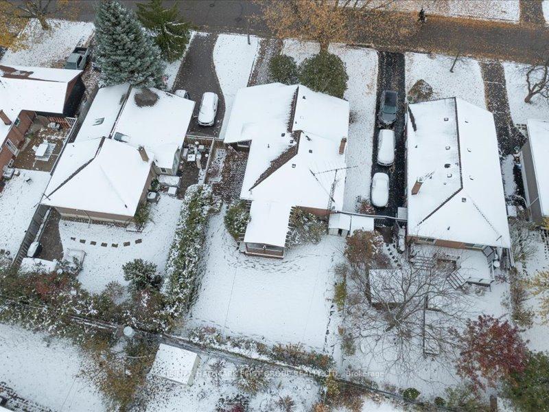 Photo 21 of 852 Bem Avenue, Pickering, Bay Ridges — HOMEH
