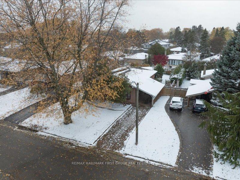 Photo 23 of 852 Bem Avenue, Pickering, Bay Ridges — HOMEH