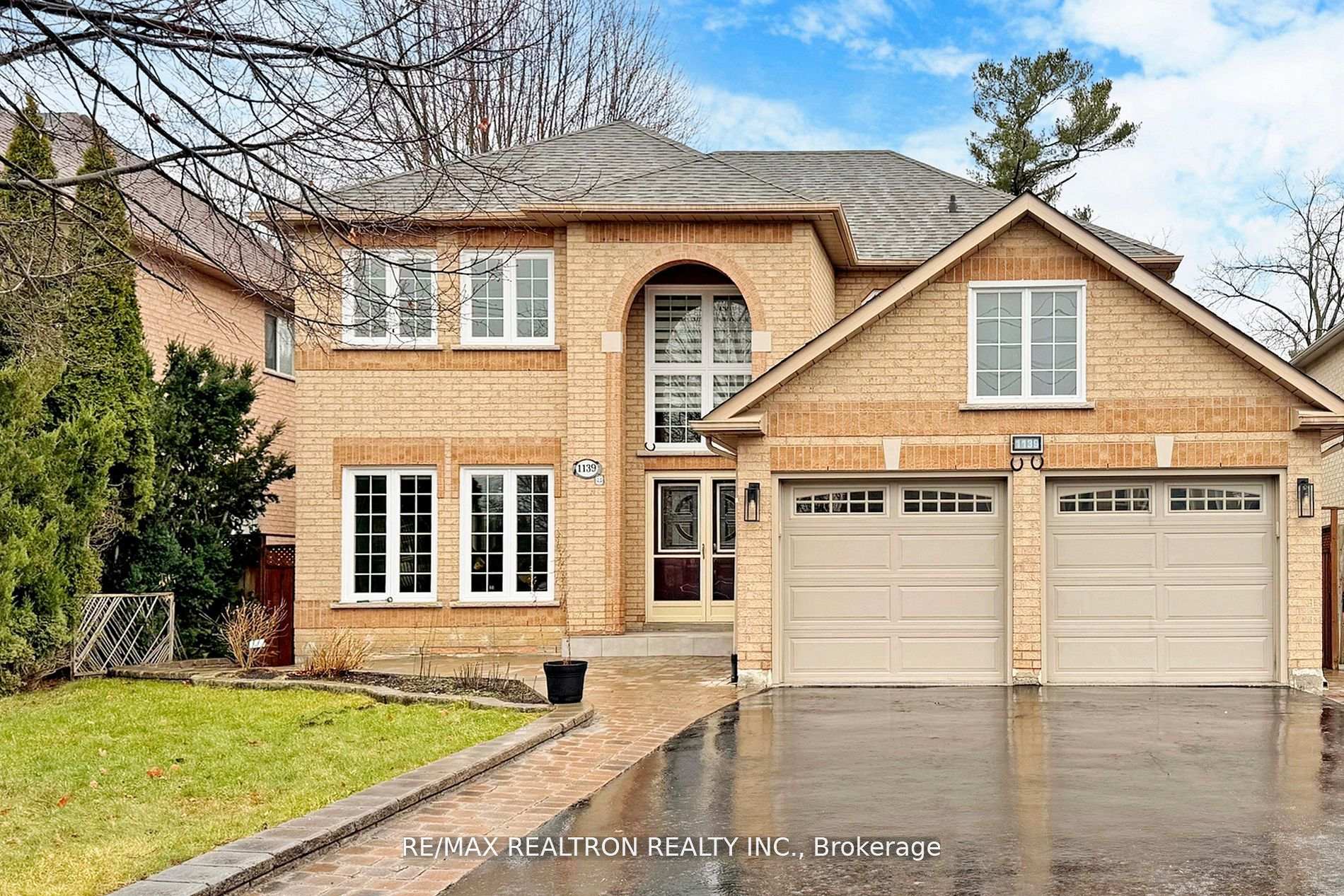 Photo 3 of 1139 Gossamer Drive, Pickering, Liverpool — HOMEH