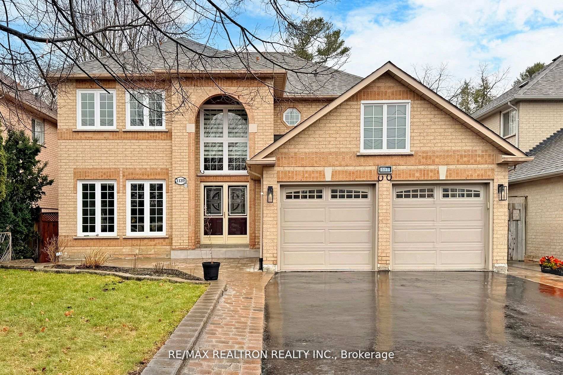 Photo 4 of 1139 Gossamer Drive, Pickering, Liverpool — HOMEH