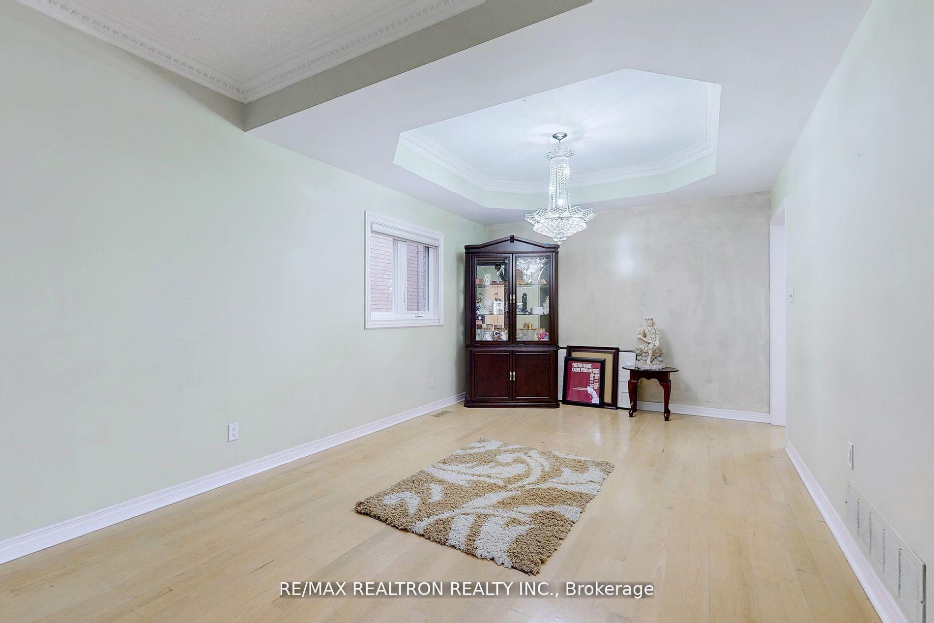 Photo 8 of 1139 Gossamer Drive, Pickering, Liverpool — HOMEH