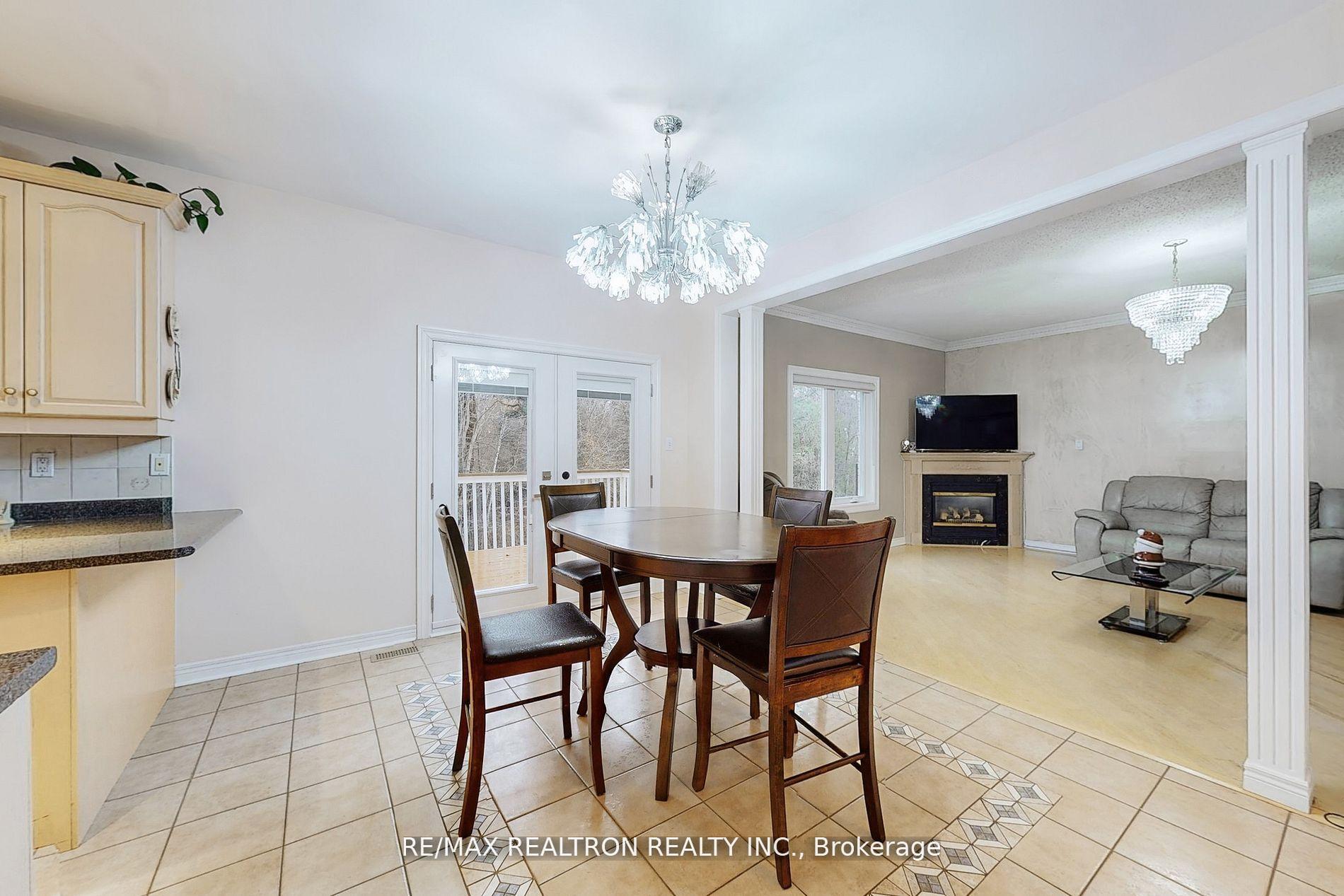 Photo 14 of 1139 Gossamer Drive, Pickering, Liverpool — HOMEH