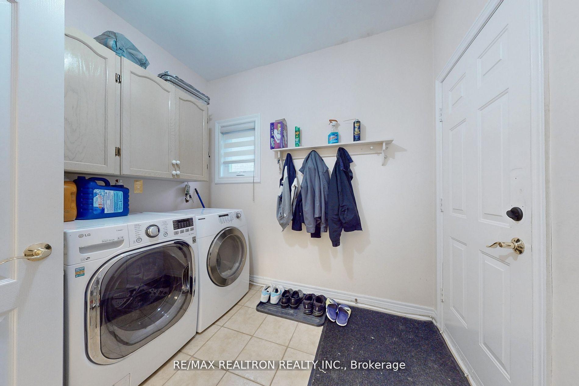 Photo 17 of 1139 Gossamer Drive, Pickering, Liverpool — HOMEH