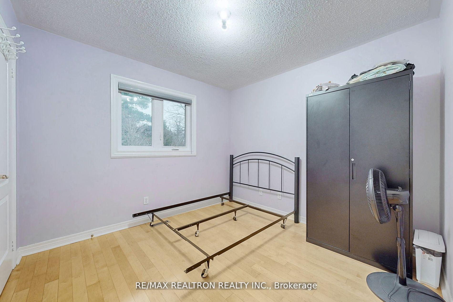 Photo 23 of 1139 Gossamer Drive, Pickering, Liverpool — HOMEH