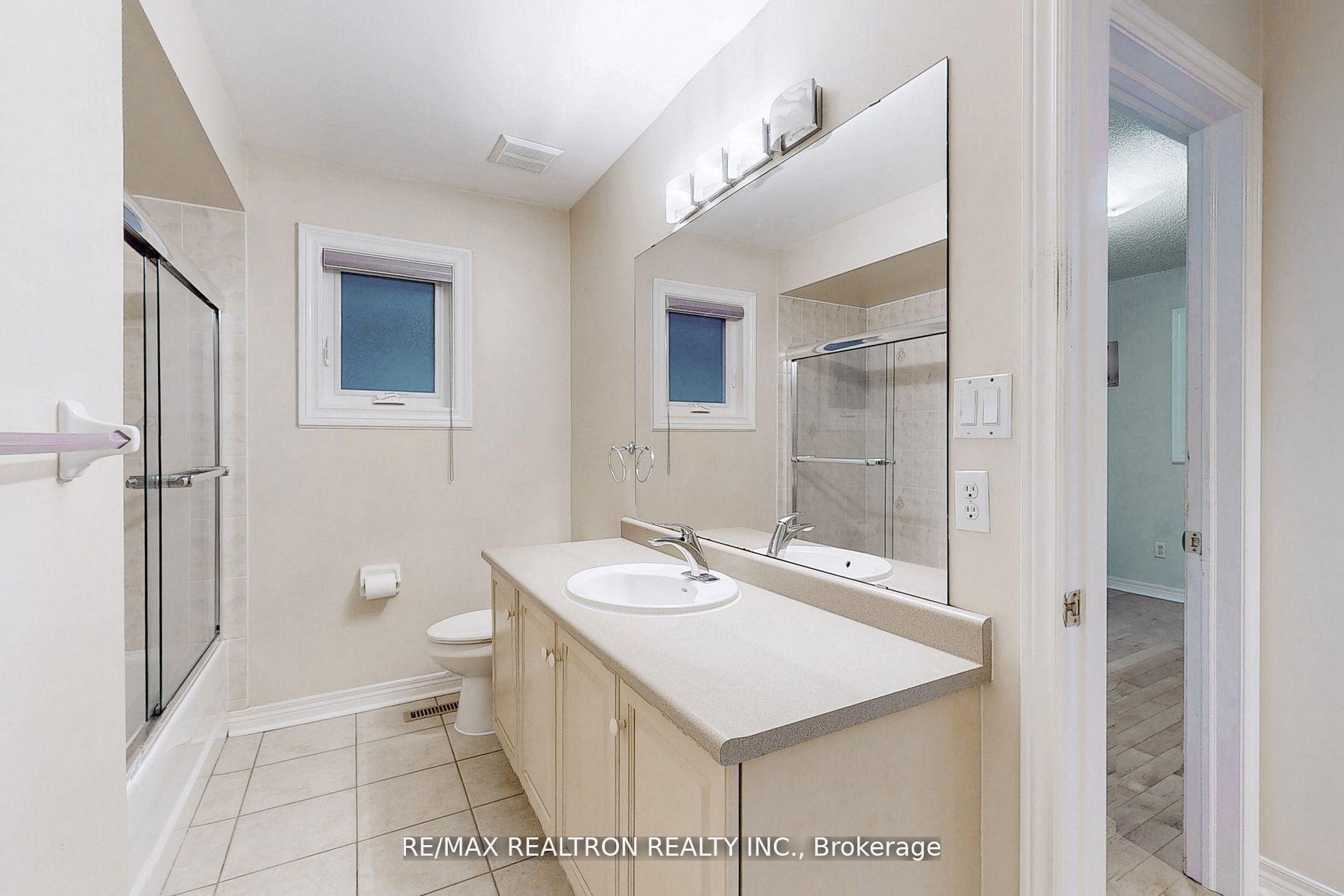 Photo 25 of 1139 Gossamer Drive, Pickering, Liverpool — HOMEH