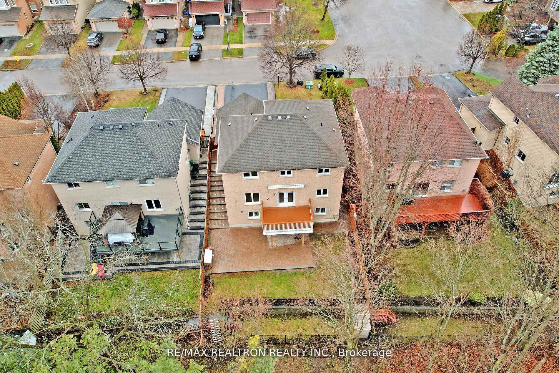 Photo 35 of 1139 Gossamer Drive, Pickering, Liverpool — HOMEH