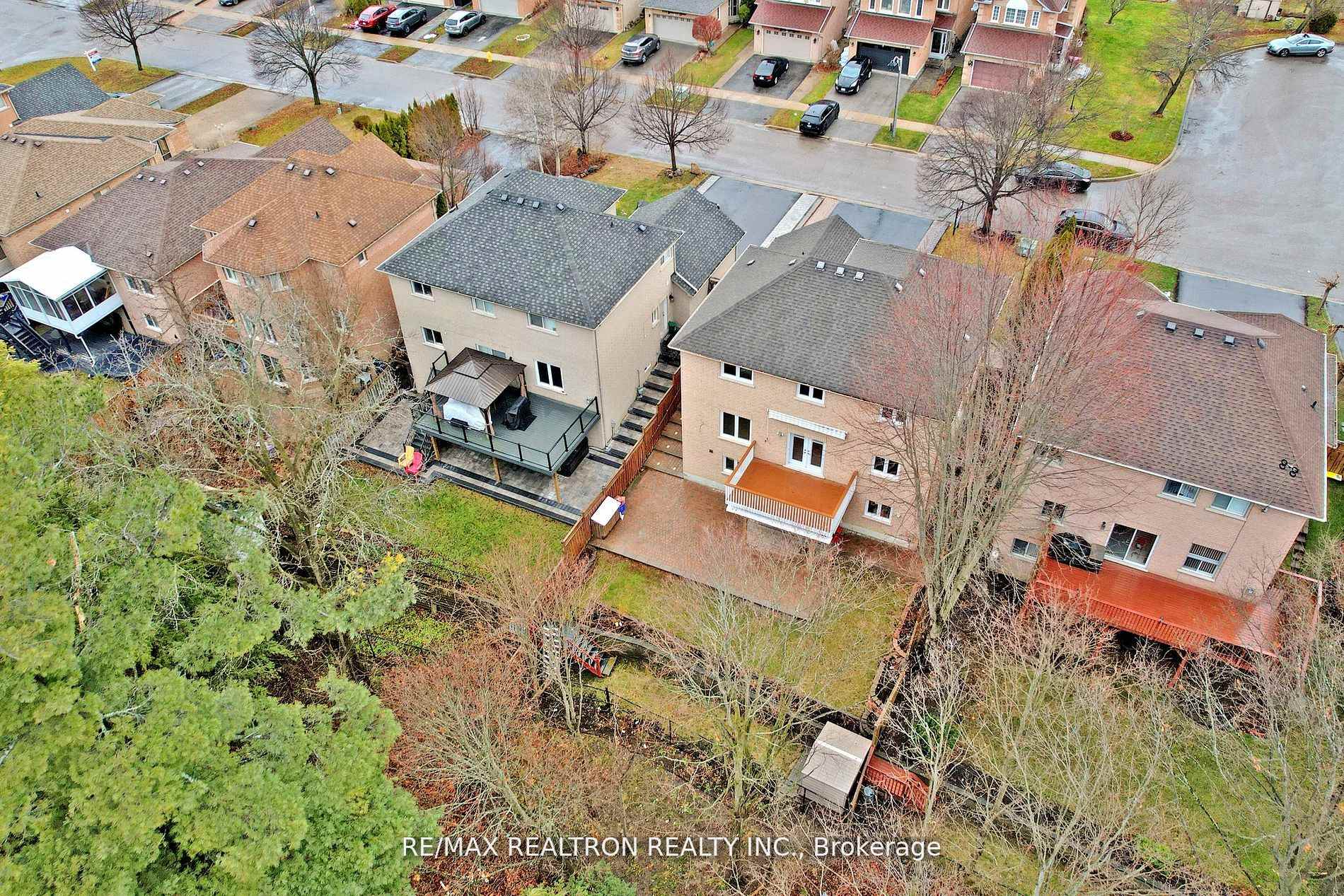 Photo 36 of 1139 Gossamer Drive, Pickering, Liverpool — HOMEH
