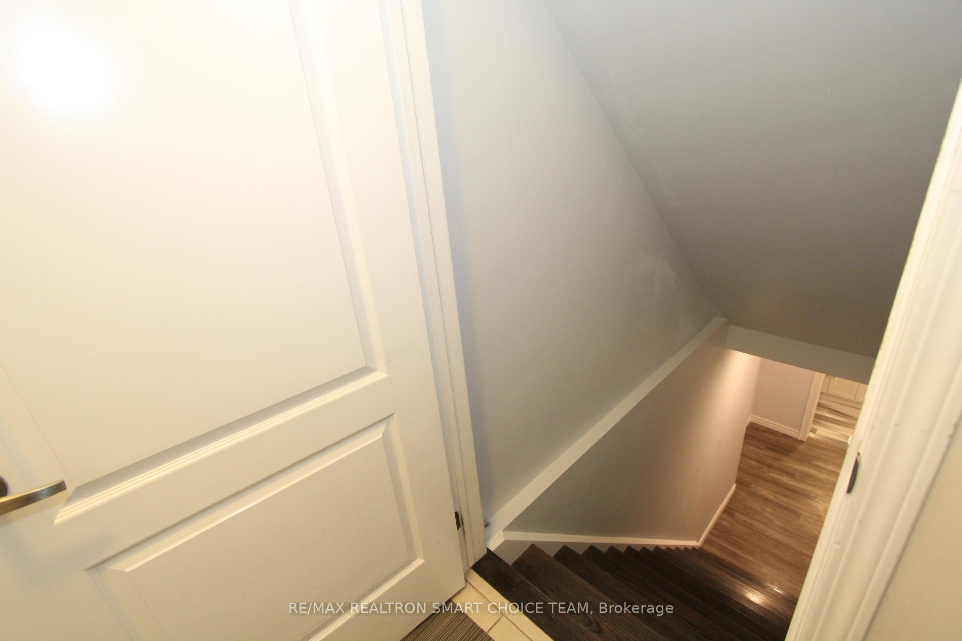 Photo 4 of Unit Bsmt, 1812 Misthollow Drive, Pickering, Duffin Heights — HOMEH