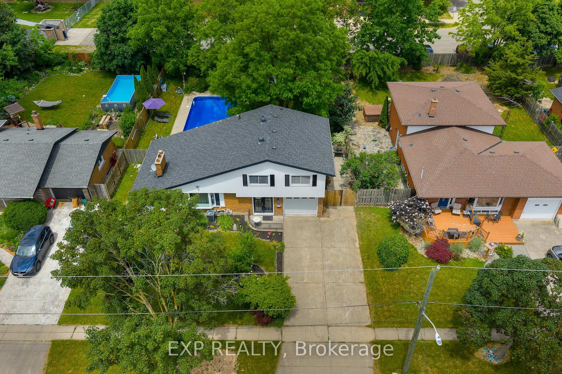 Front of 6937 Waterloo Drive
