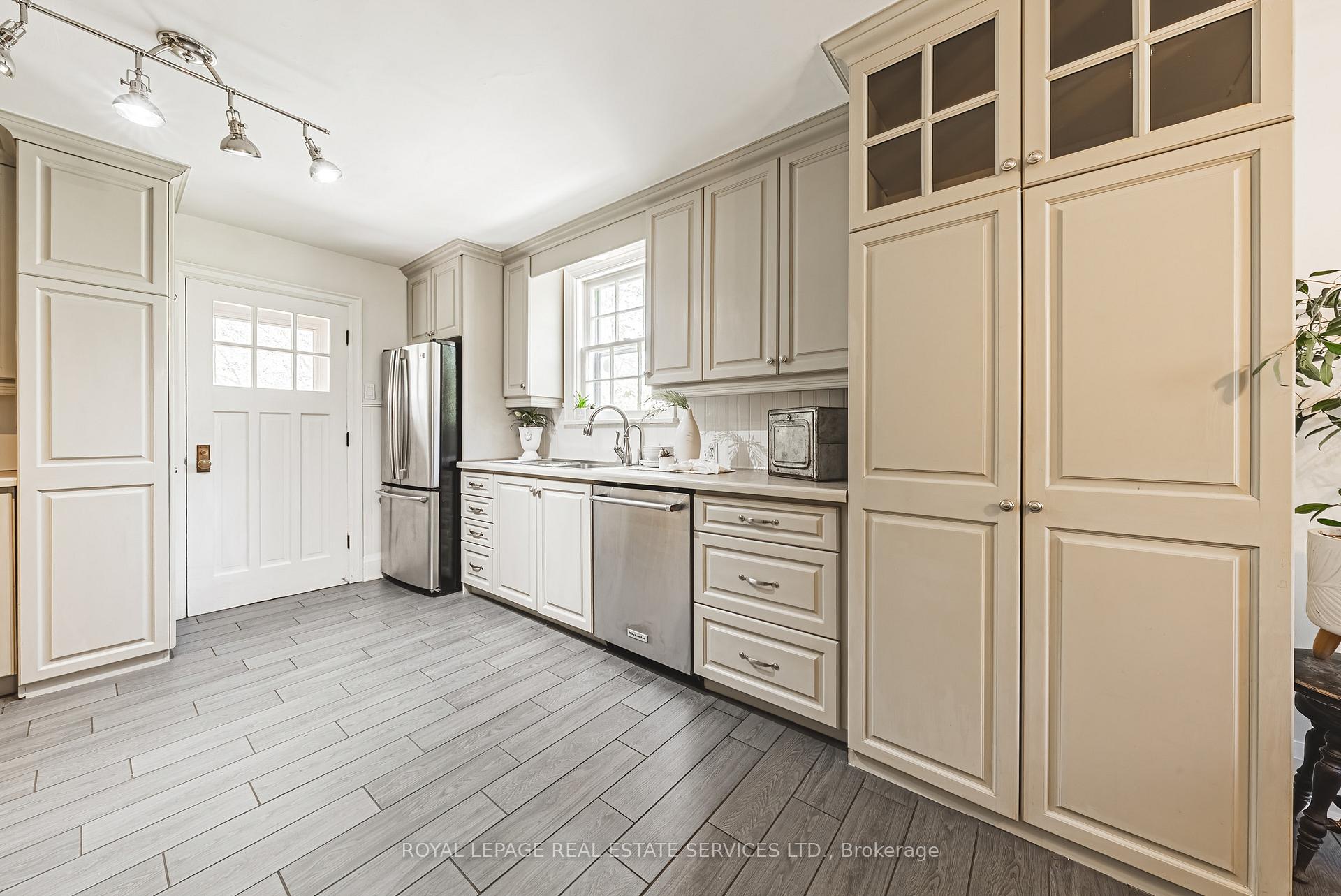 Photo 12 of 173 Campbell Avenue E, Milton, Campbellville — HOMEH