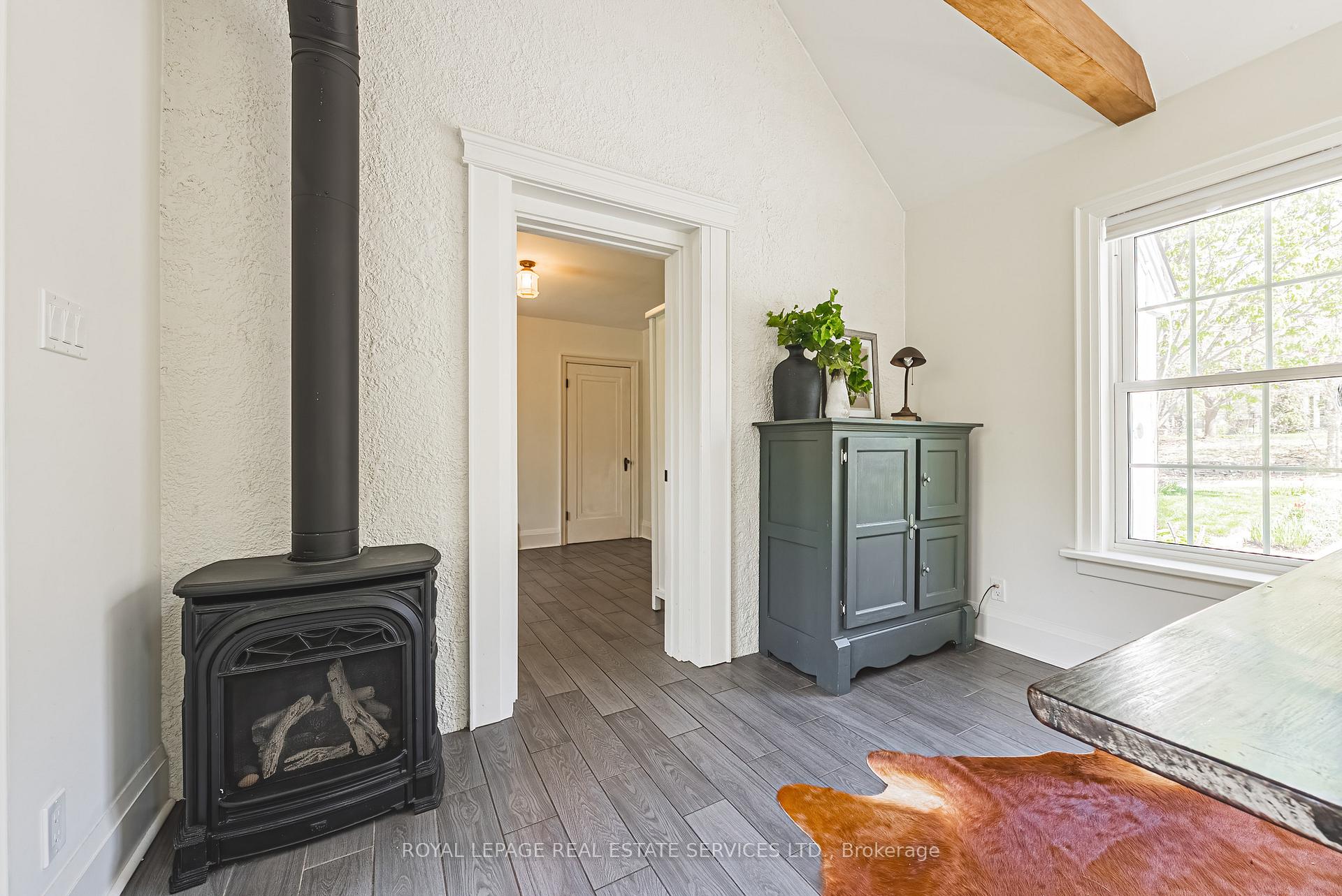 Photo 23 of 173 Campbell Avenue E, Milton, Campbellville — HOMEH