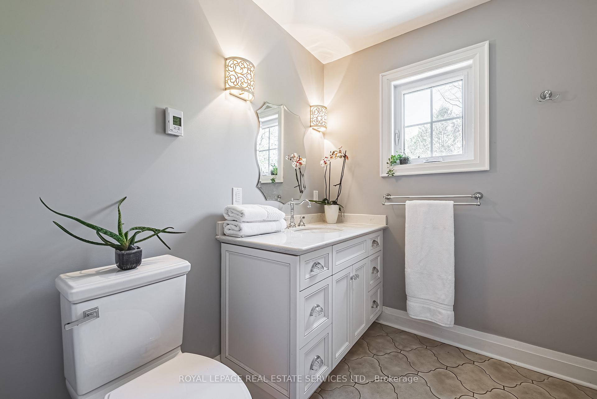 Photo 29 of 173 Campbell Avenue E, Milton, Campbellville — HOMEH
