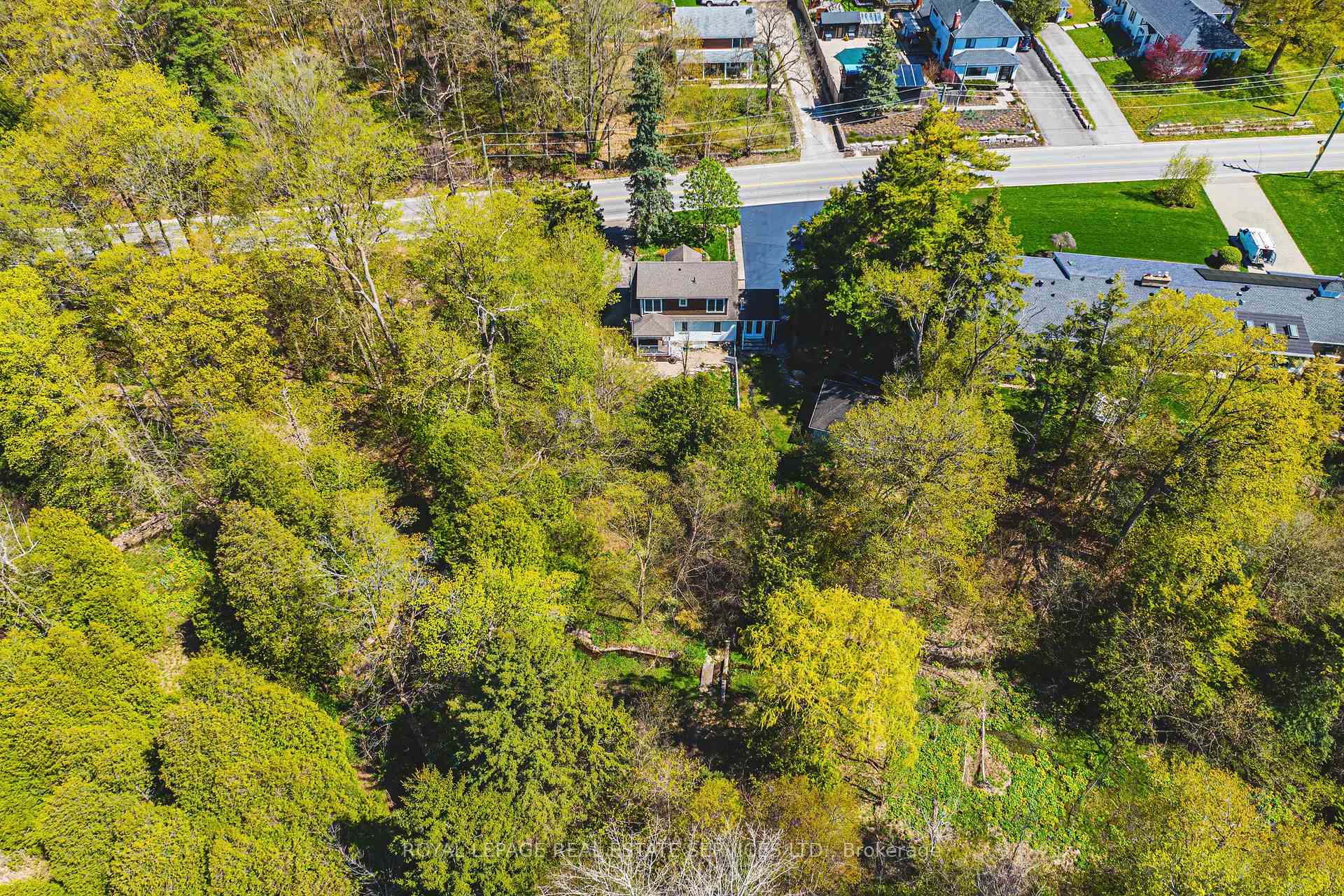 Photo 47 of 173 Campbell Avenue E, Milton, Campbellville — HOMEH