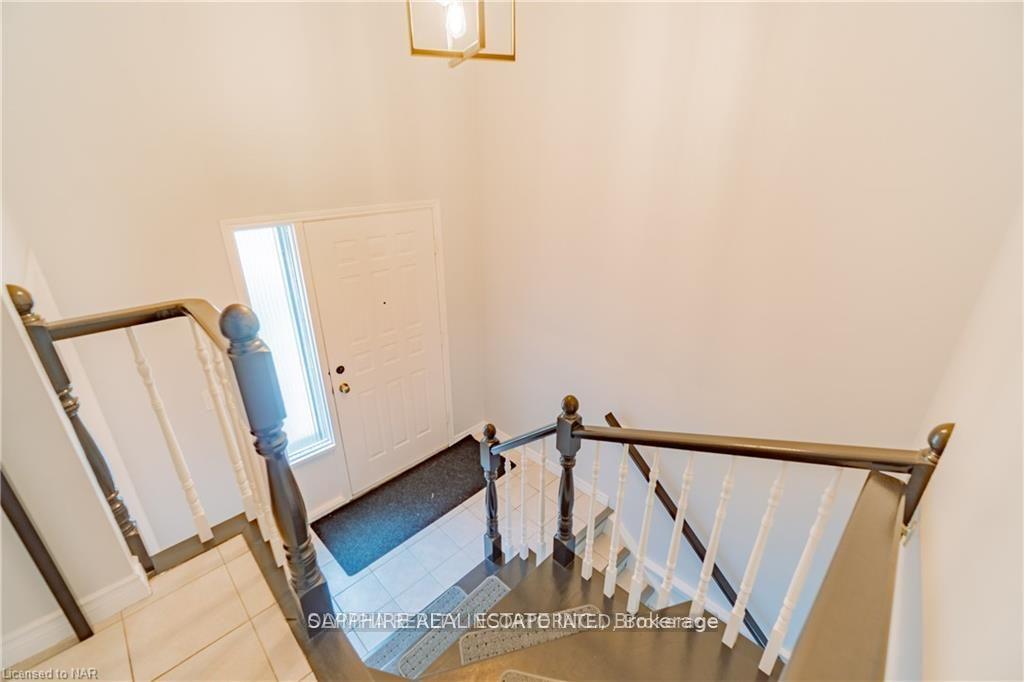 Photo 2 of Unit Upper, 5061 Pettit Avenue, Niagara Falls, Morrison — HOMEH