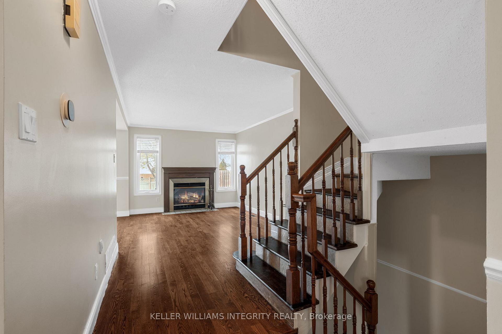 Photo 6 of 1450 Corsham Avenue, Ottawa, Fallingbrook/Pineridge — HOMEH