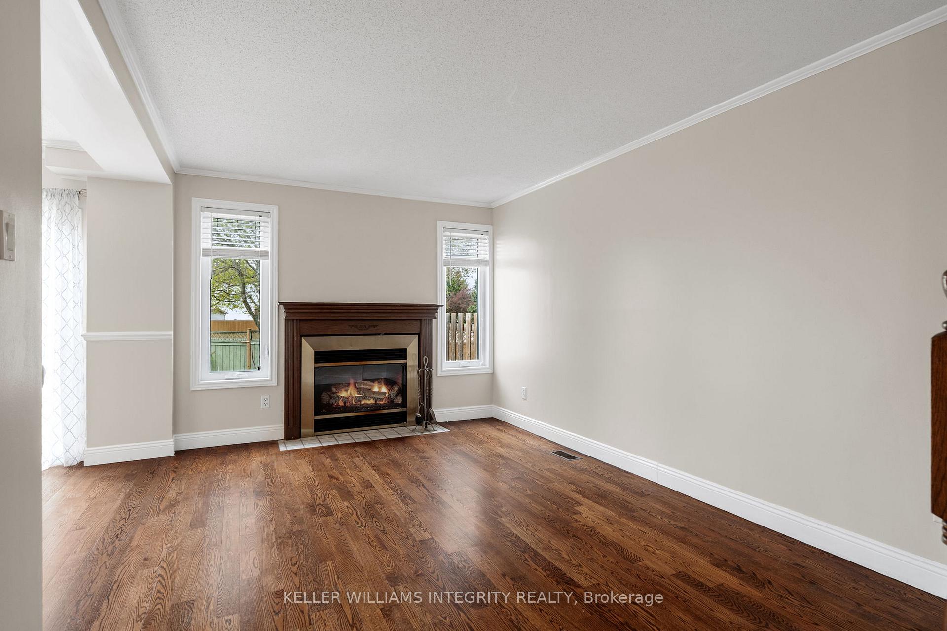 Photo 7 of 1450 Corsham Avenue, Ottawa, Fallingbrook/Pineridge — HOMEH