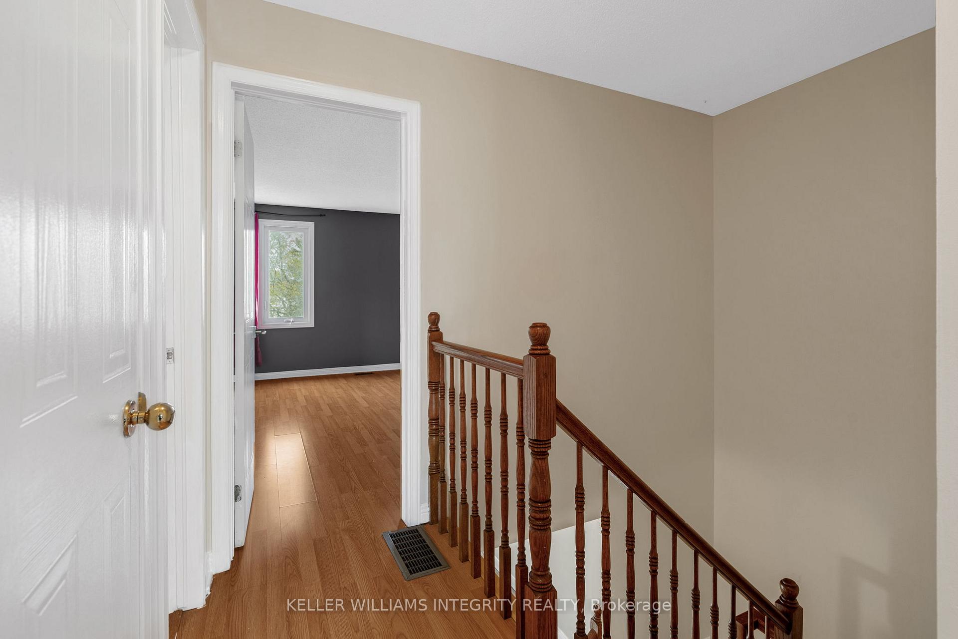Photo 13 of 1450 Corsham Avenue, Ottawa, Fallingbrook/Pineridge — HOMEH