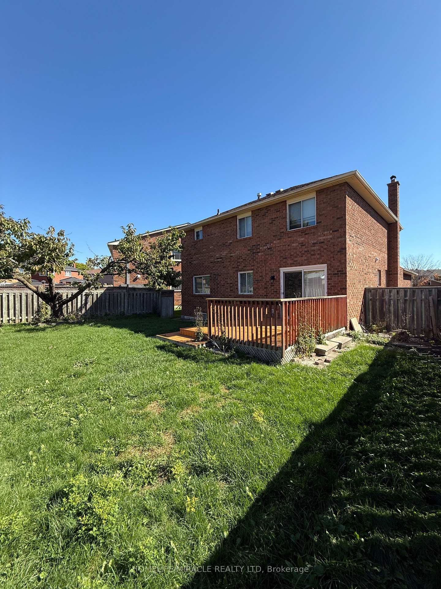 Photo 3 of 580 Daylight Court, Pickering, Woodlands — HOMEH