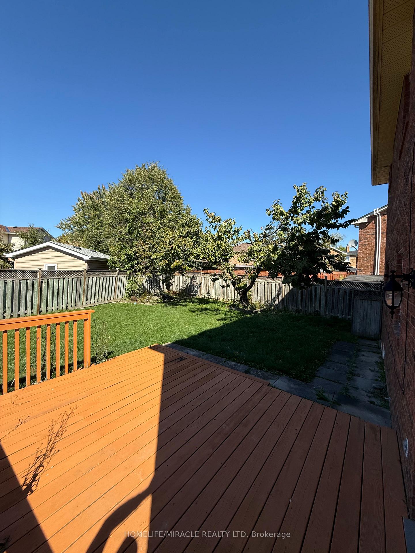 Photo 4 of 580 Daylight Court, Pickering, Woodlands — HOMEH