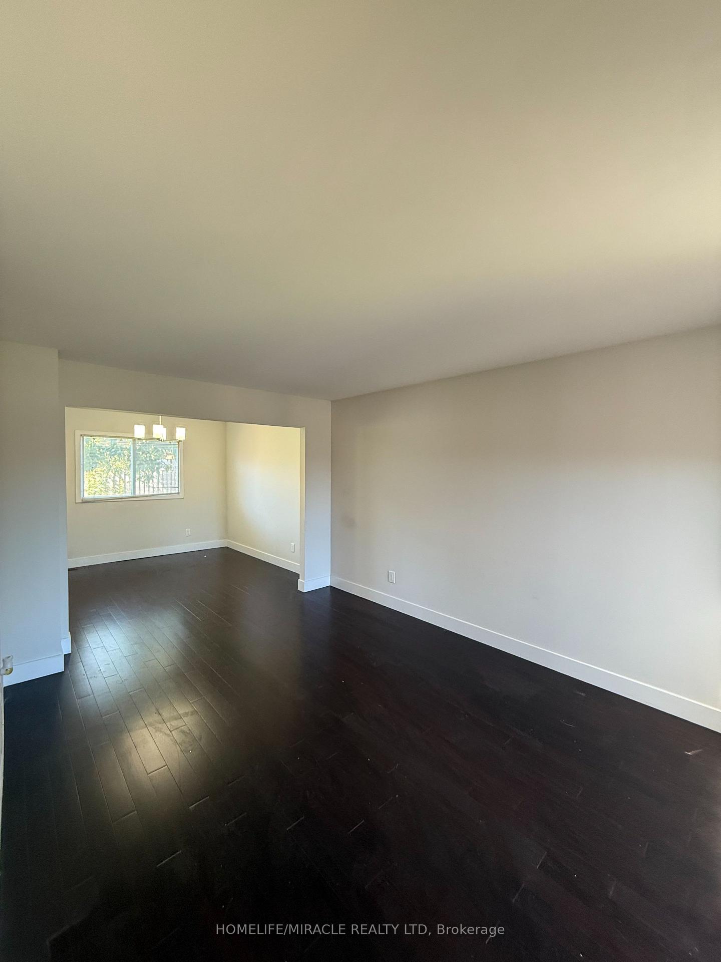 Photo 8 of 580 Daylight Court, Pickering, Woodlands — HOMEH