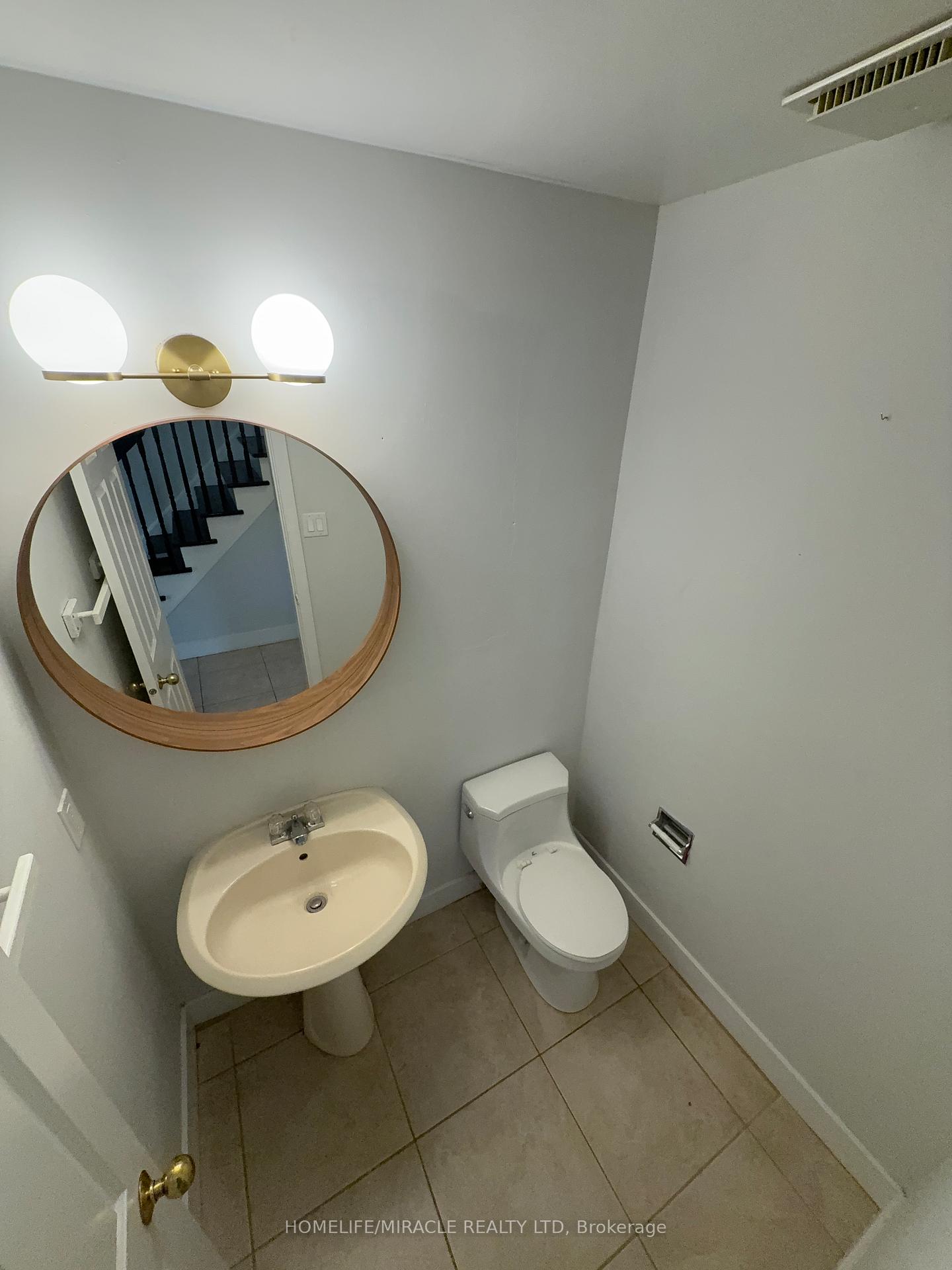 Photo 16 of 580 Daylight Court, Pickering, Woodlands — HOMEH