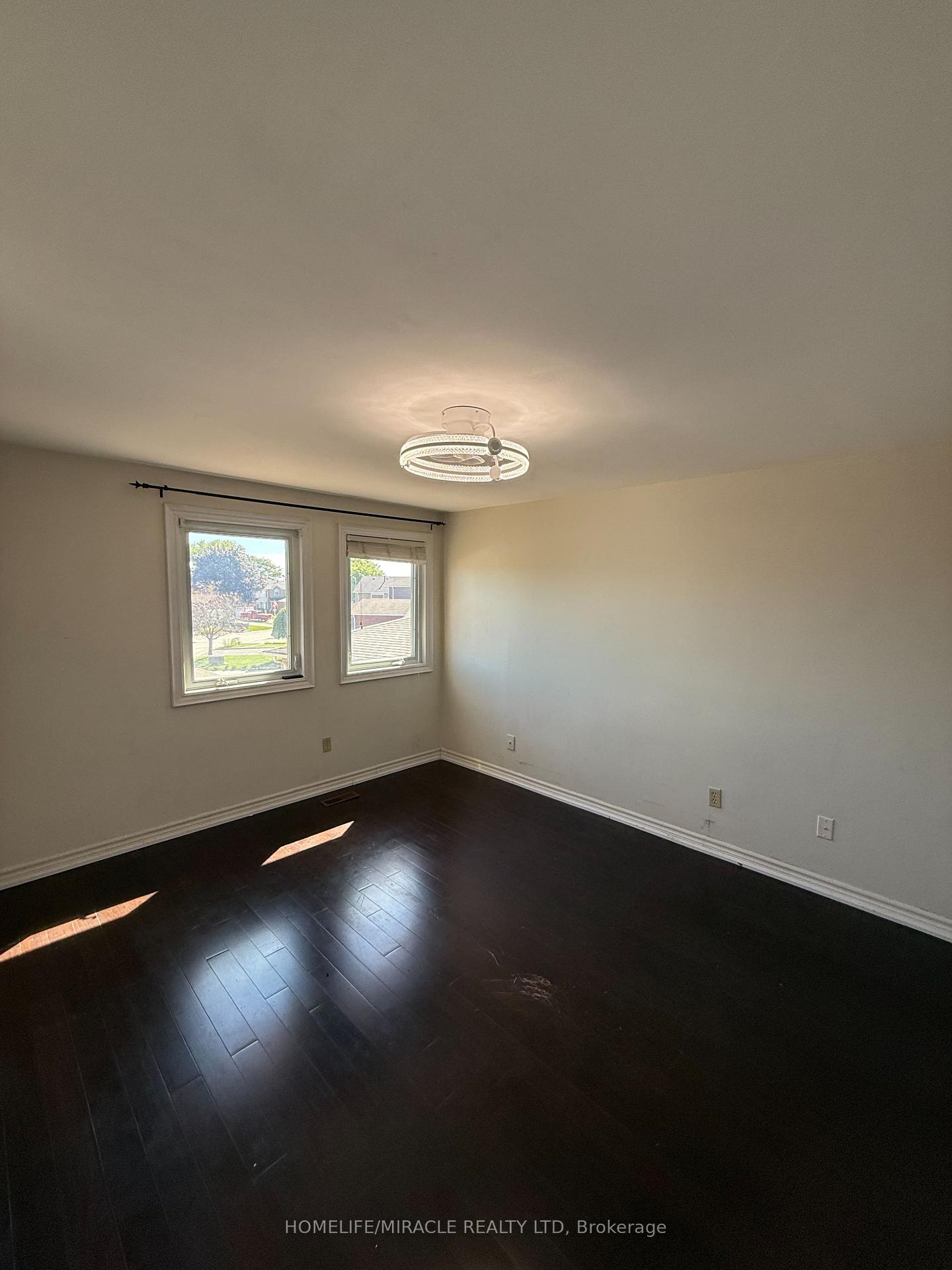 Photo 20 of 580 Daylight Court, Pickering, Woodlands — HOMEH