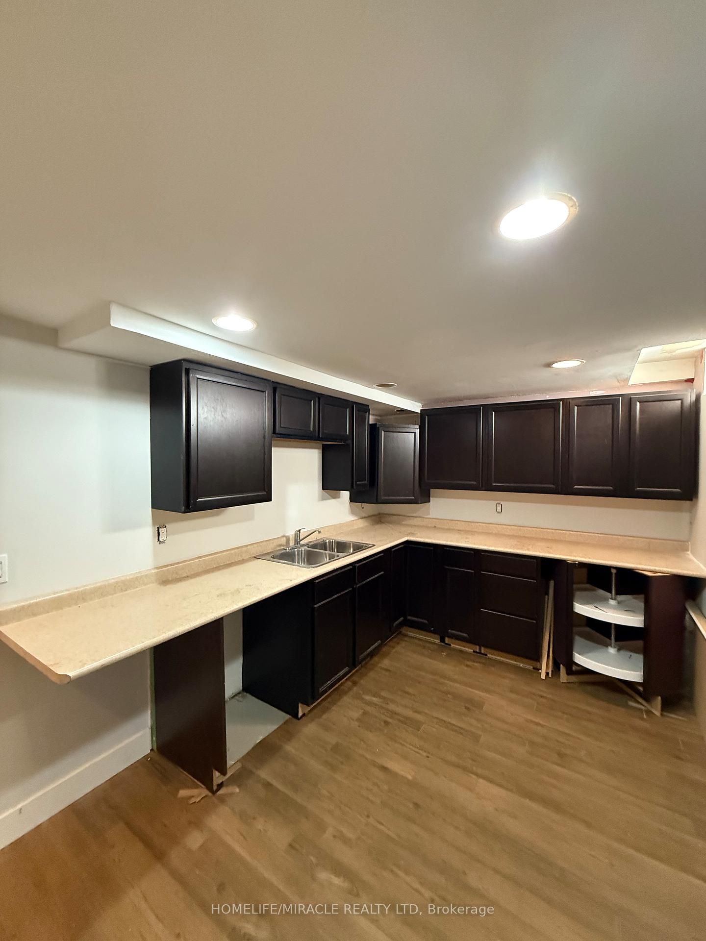 Photo 23 of 580 Daylight Court, Pickering, Woodlands — HOMEH