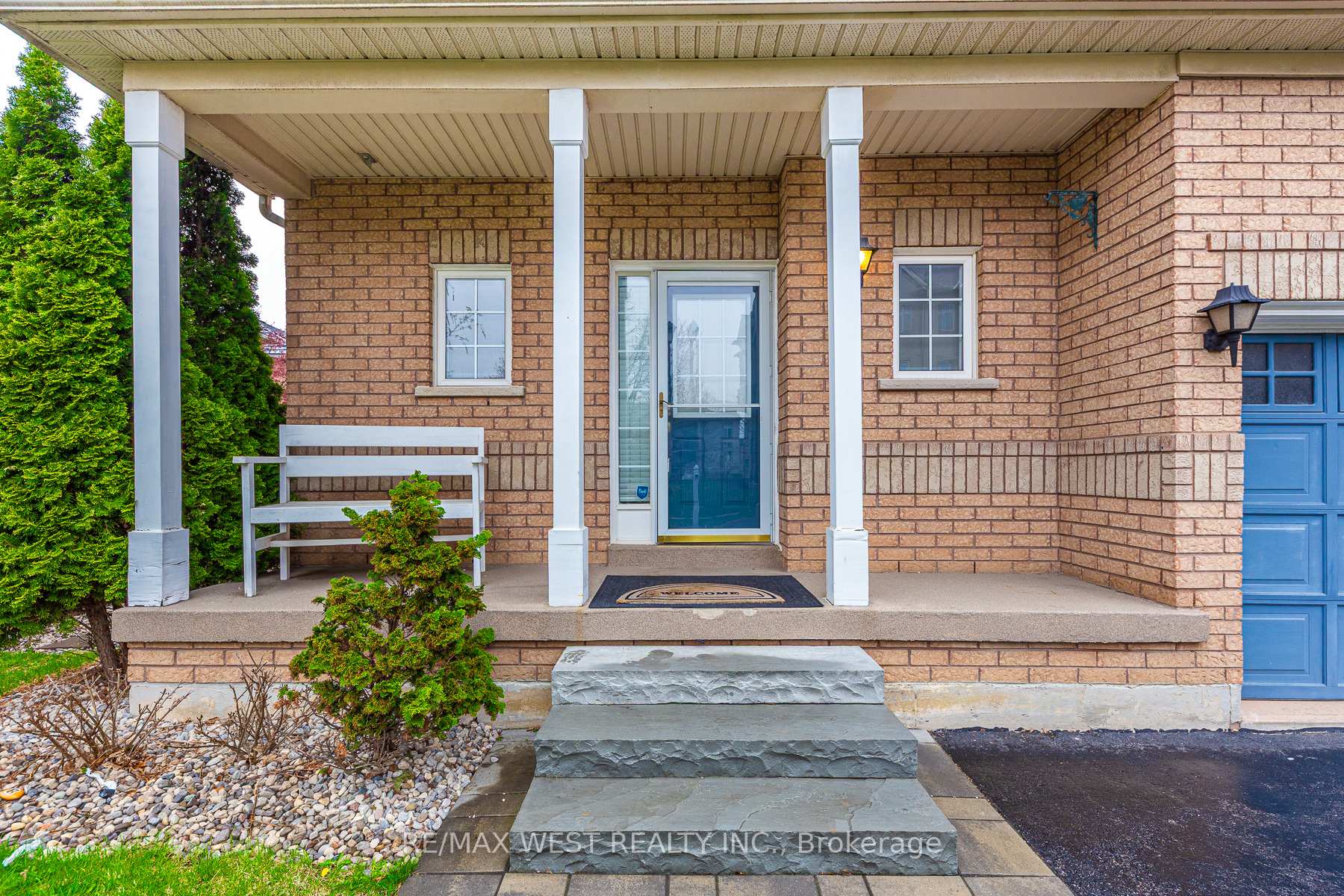 Photo 4 of 284 Alexander Crescent, Milton, Dempsey — HOMEH