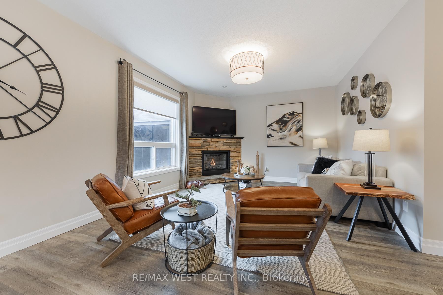 Photo 6 of 284 Alexander Crescent, Milton, Dempsey — HOMEH