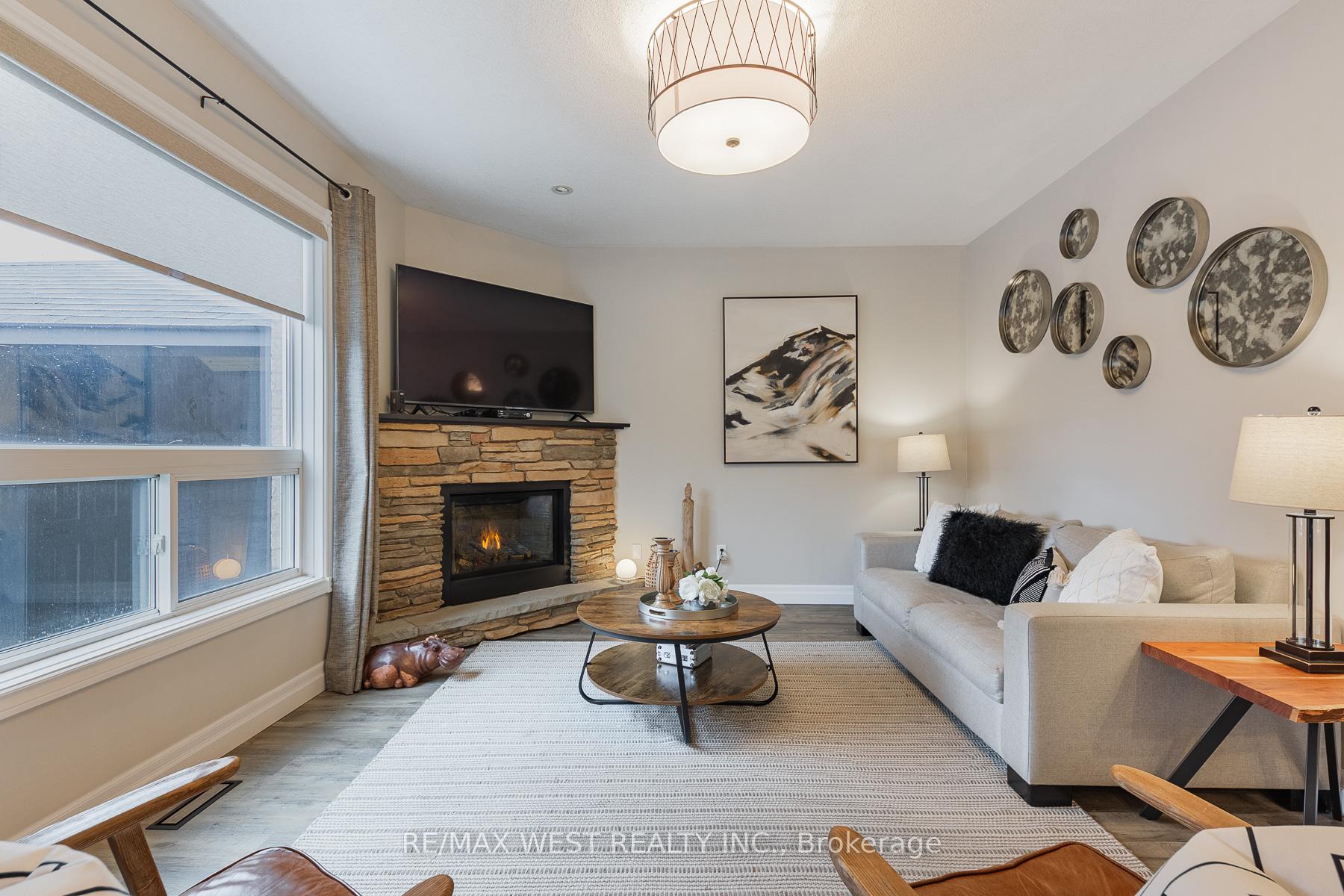 Photo 7 of 284 Alexander Crescent, Milton, Dempsey — HOMEH