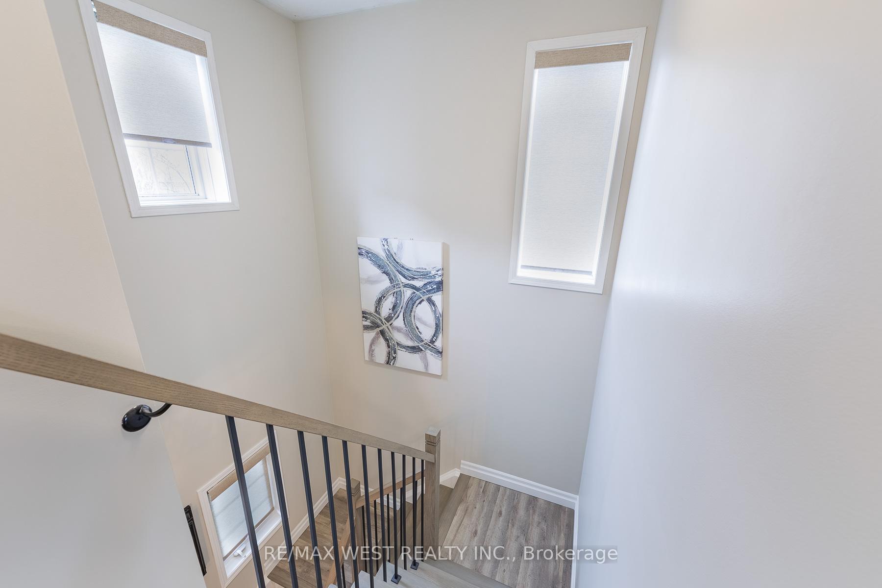 Photo 17 of 284 Alexander Crescent, Milton, Dempsey — HOMEH