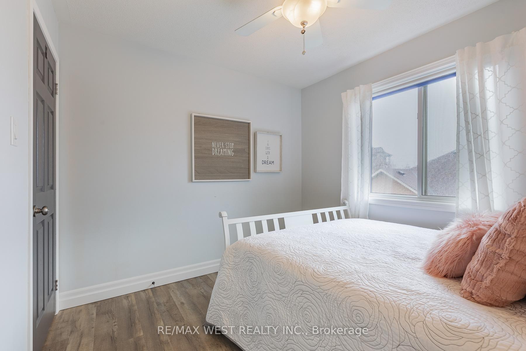 Photo 26 of 284 Alexander Crescent, Milton, Dempsey — HOMEH