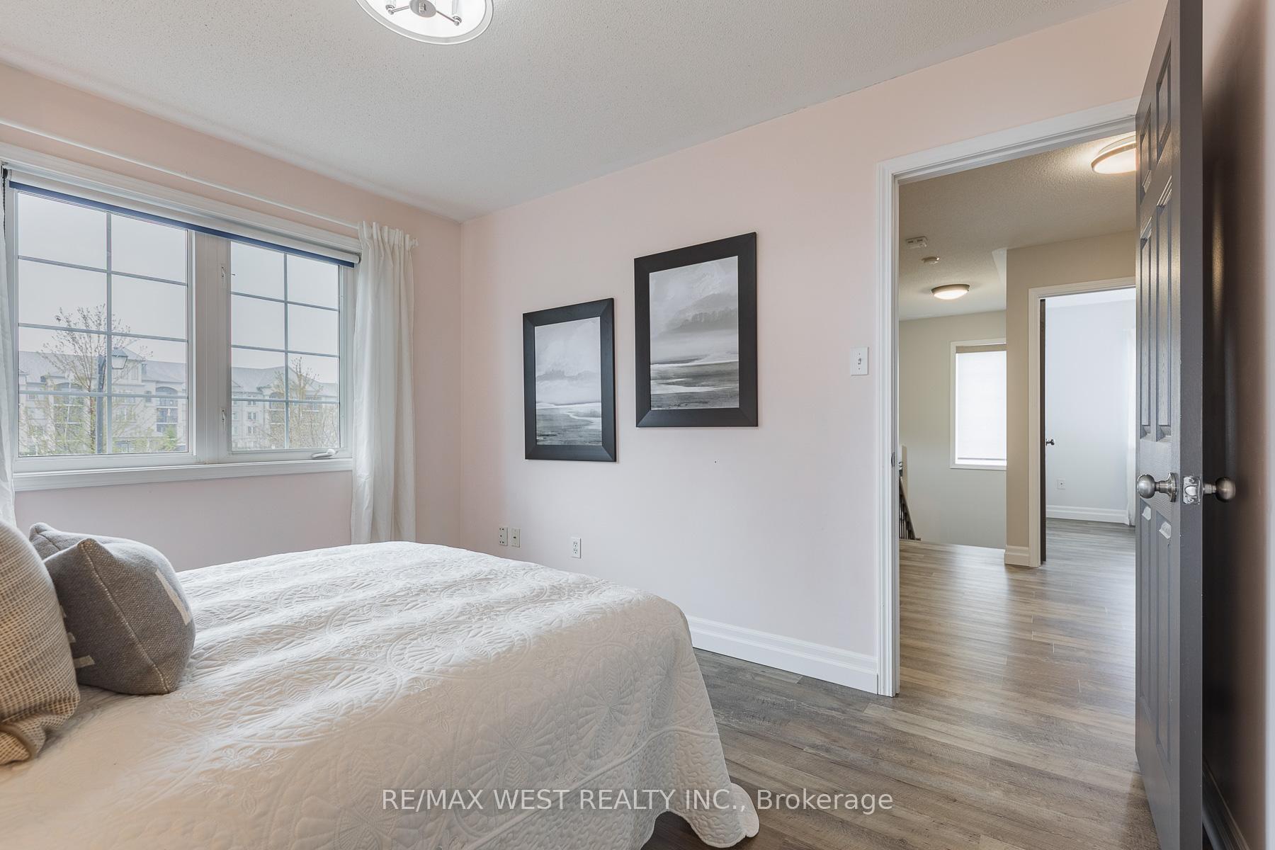 Photo 29 of 284 Alexander Crescent, Milton, Dempsey — HOMEH