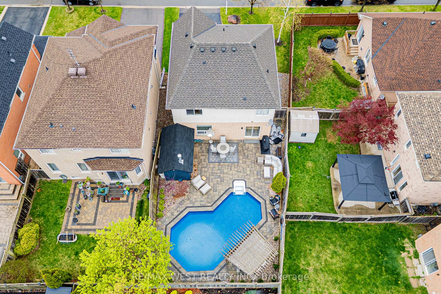 Photo 42 of 284 Alexander Crescent, Milton, Dempsey — HOMEH