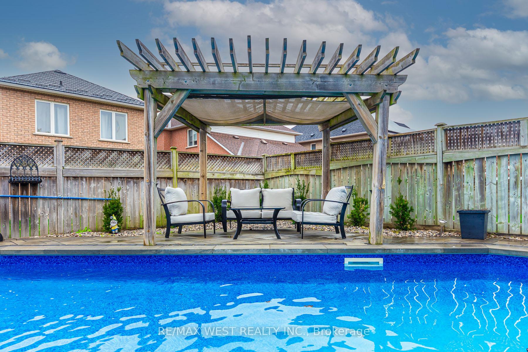 Photo 46 of 284 Alexander Crescent, Milton, Dempsey — HOMEH