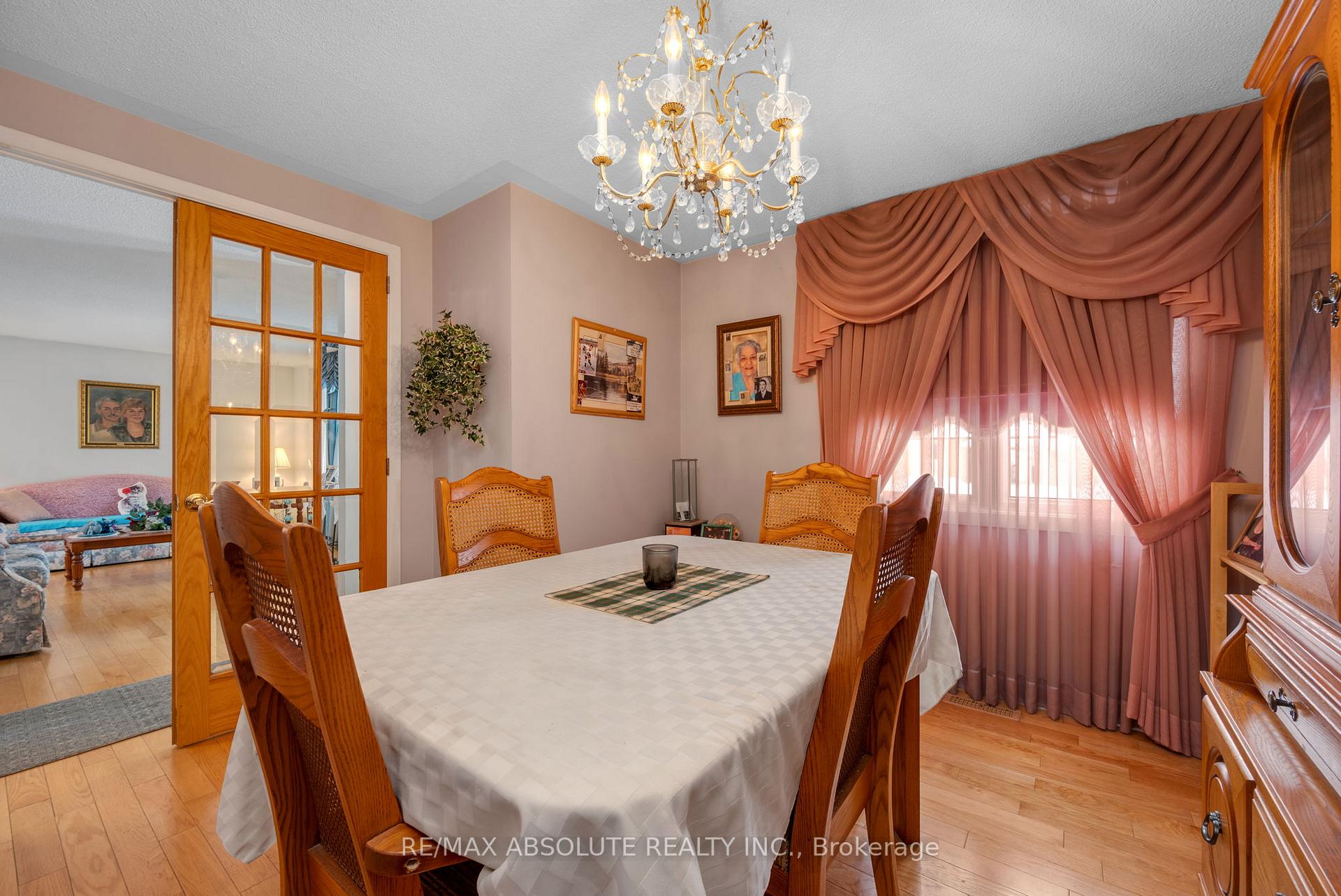 Photo 8 of 1505 Tammy Street, Ottawa, Bilberry Creek/Queenswood Heights — HOMEH