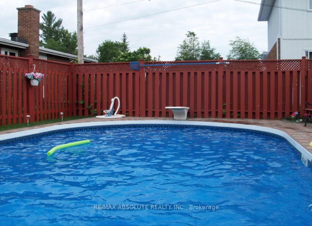 Photo 32 of 1505 Tammy Street, Ottawa, Bilberry Creek/Queenswood Heights — HOMEH
