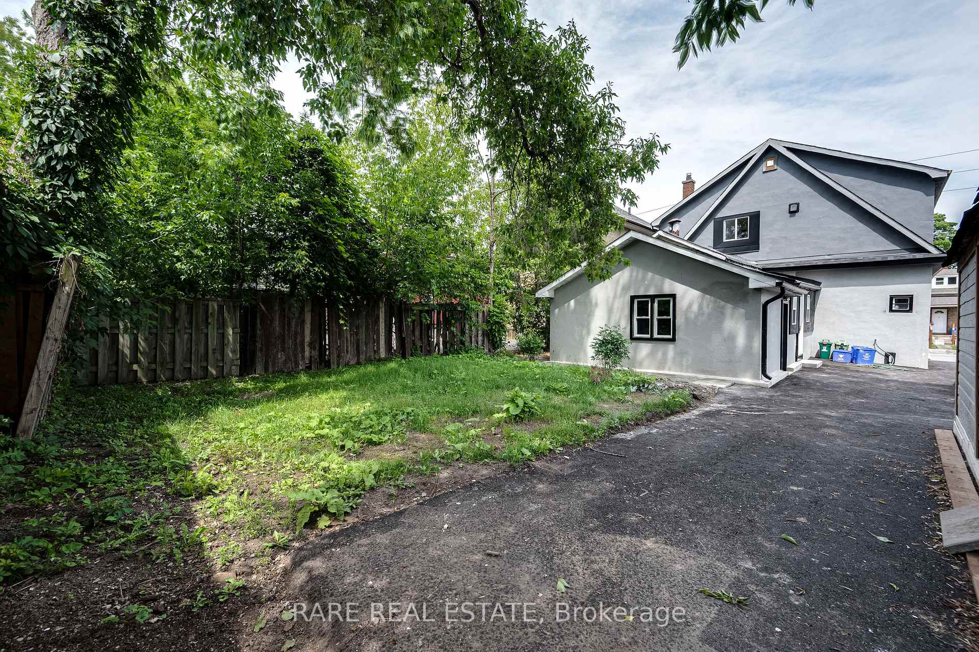 Photo 3 of Unit 2, 210 Albert Street, Oshawa, Central — HOMEH