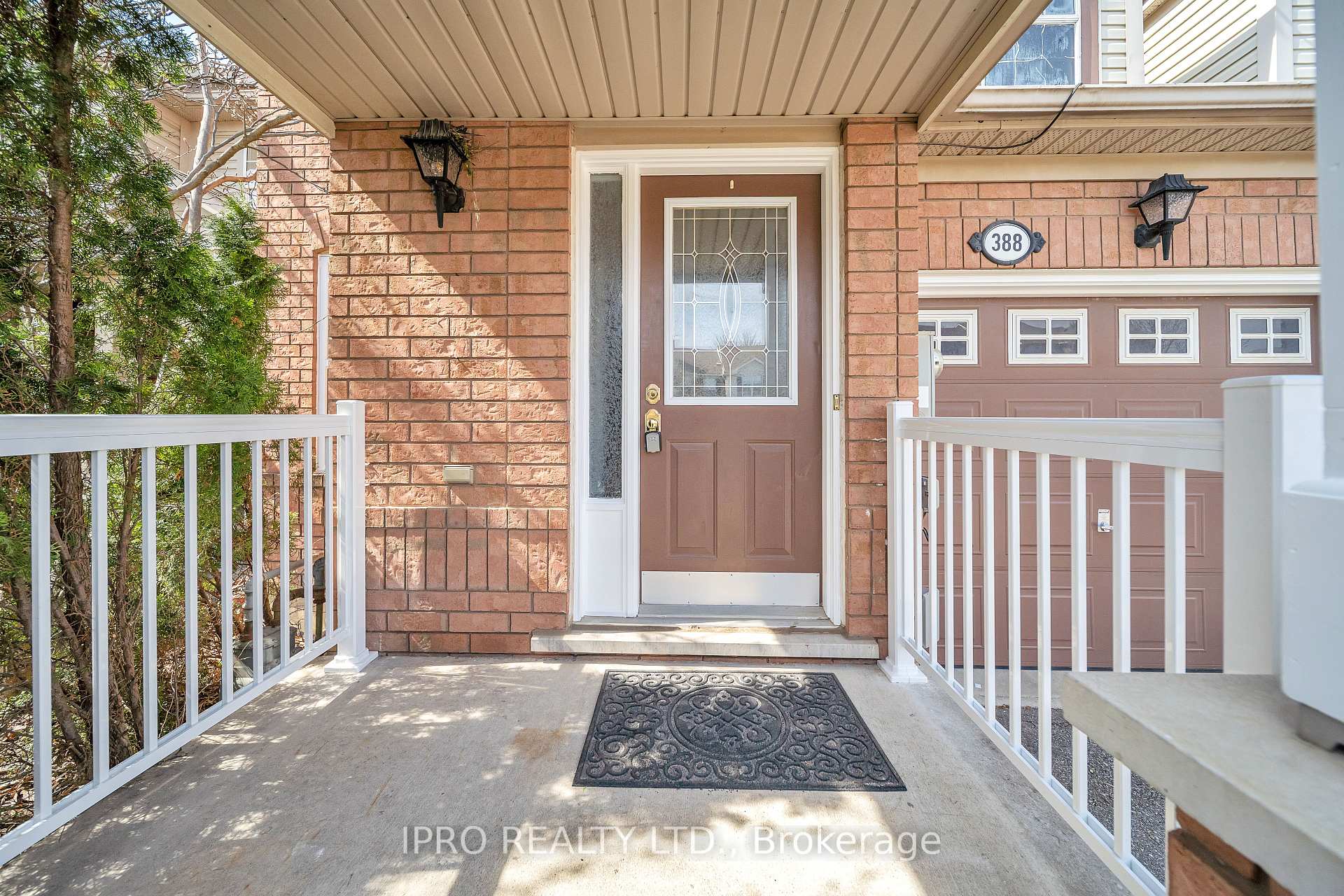 Photo 3 of 388 Baverstock Crescent, Milton, Clarke — HOMEH