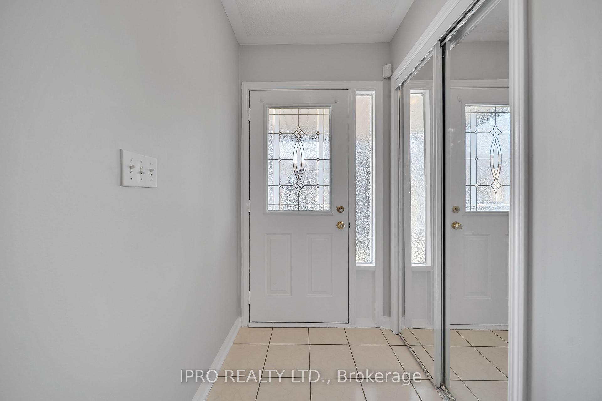 Photo 4 of 388 Baverstock Crescent, Milton, Clarke — HOMEH
