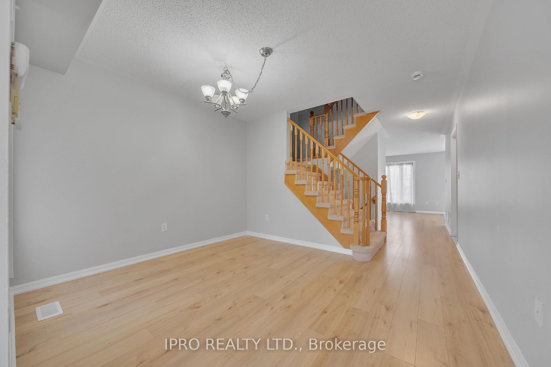 Photo 5 of 388 Baverstock Crescent, Milton, Clarke — HOMEH