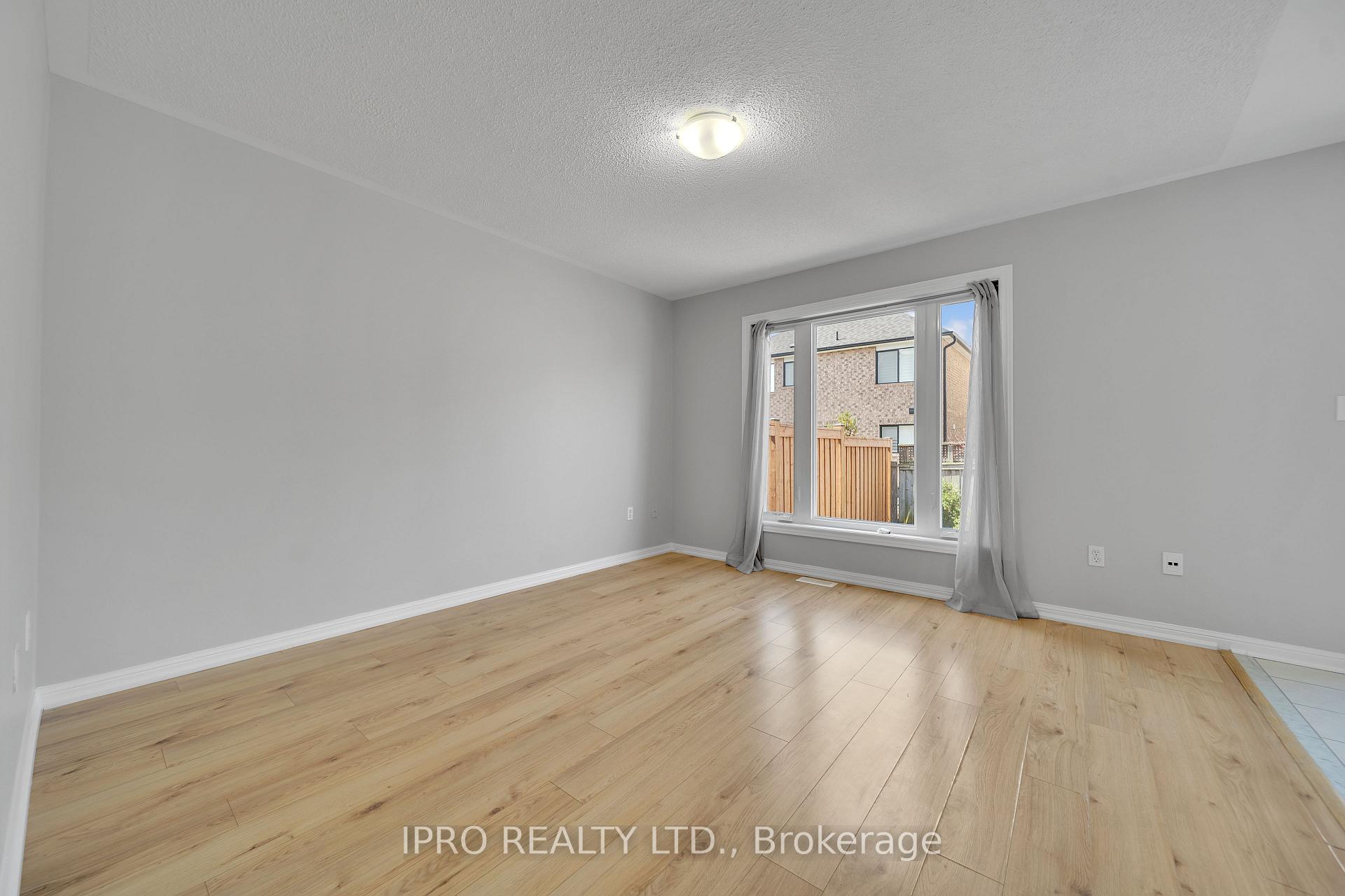 Photo 9 of 388 Baverstock Crescent, Milton, Clarke — HOMEH