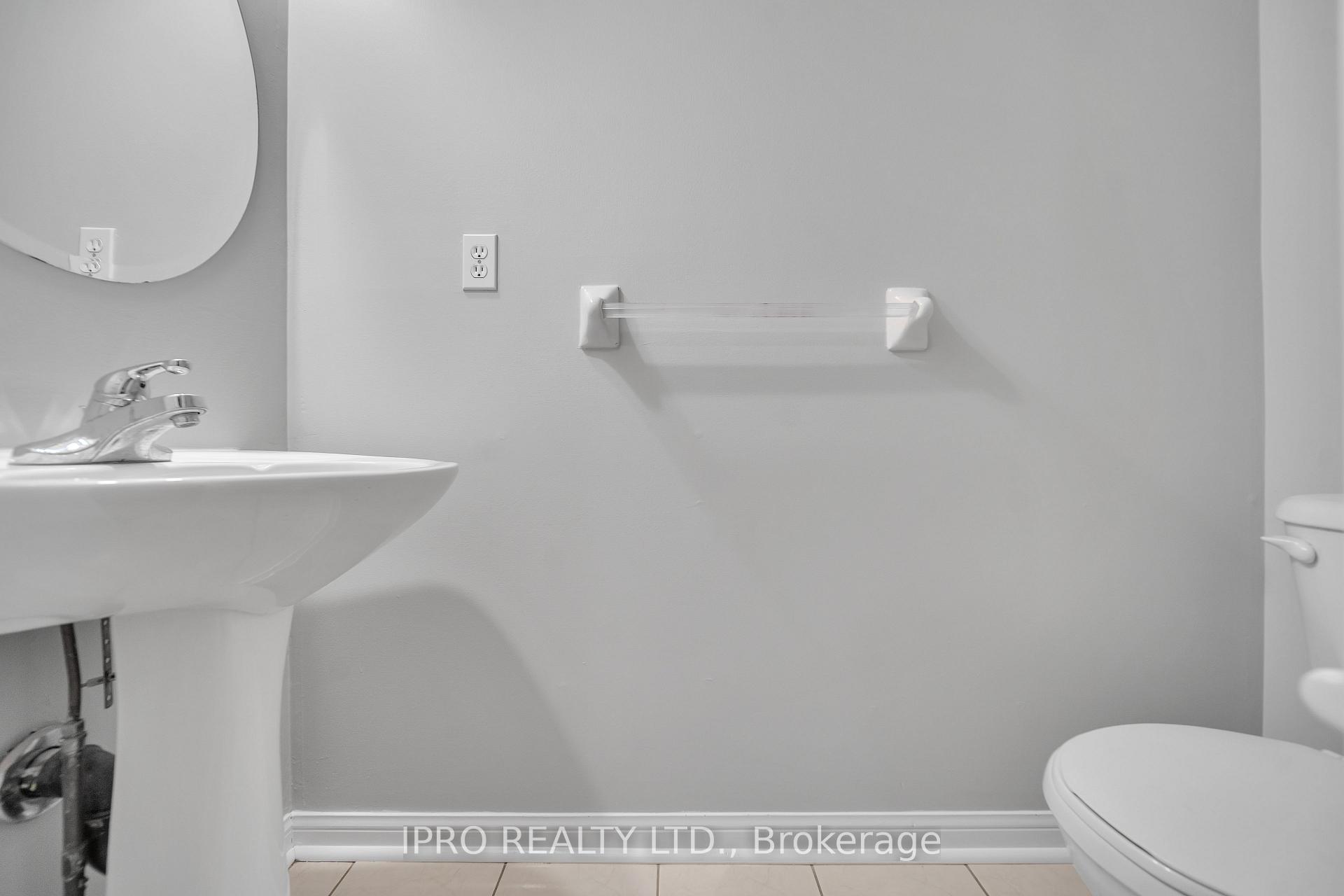 Photo 17 of 388 Baverstock Crescent, Milton, Clarke — HOMEH