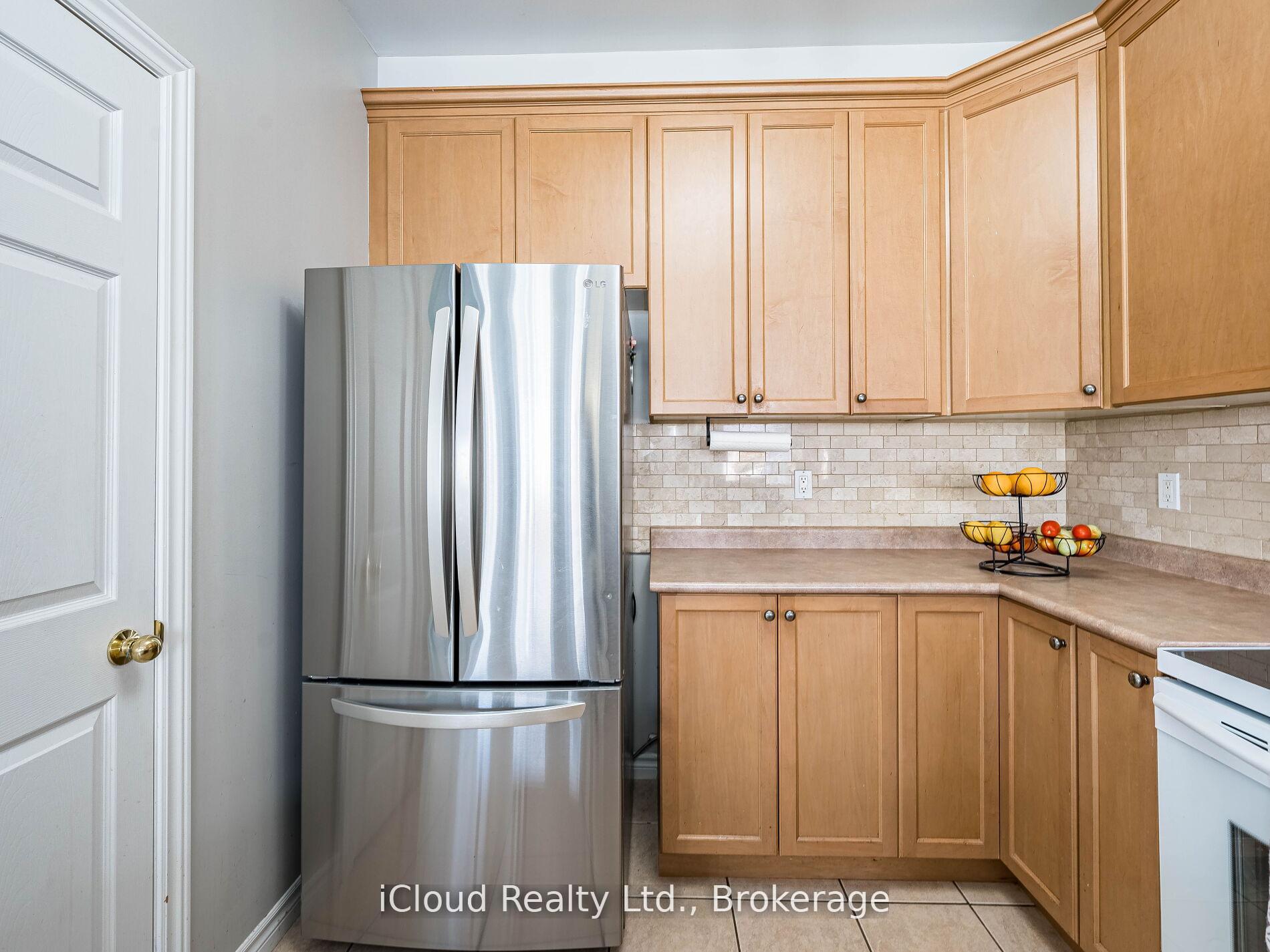 Photo 17 of 634 Oxbow Crescent, Oshawa, Eastdale — HOMEH