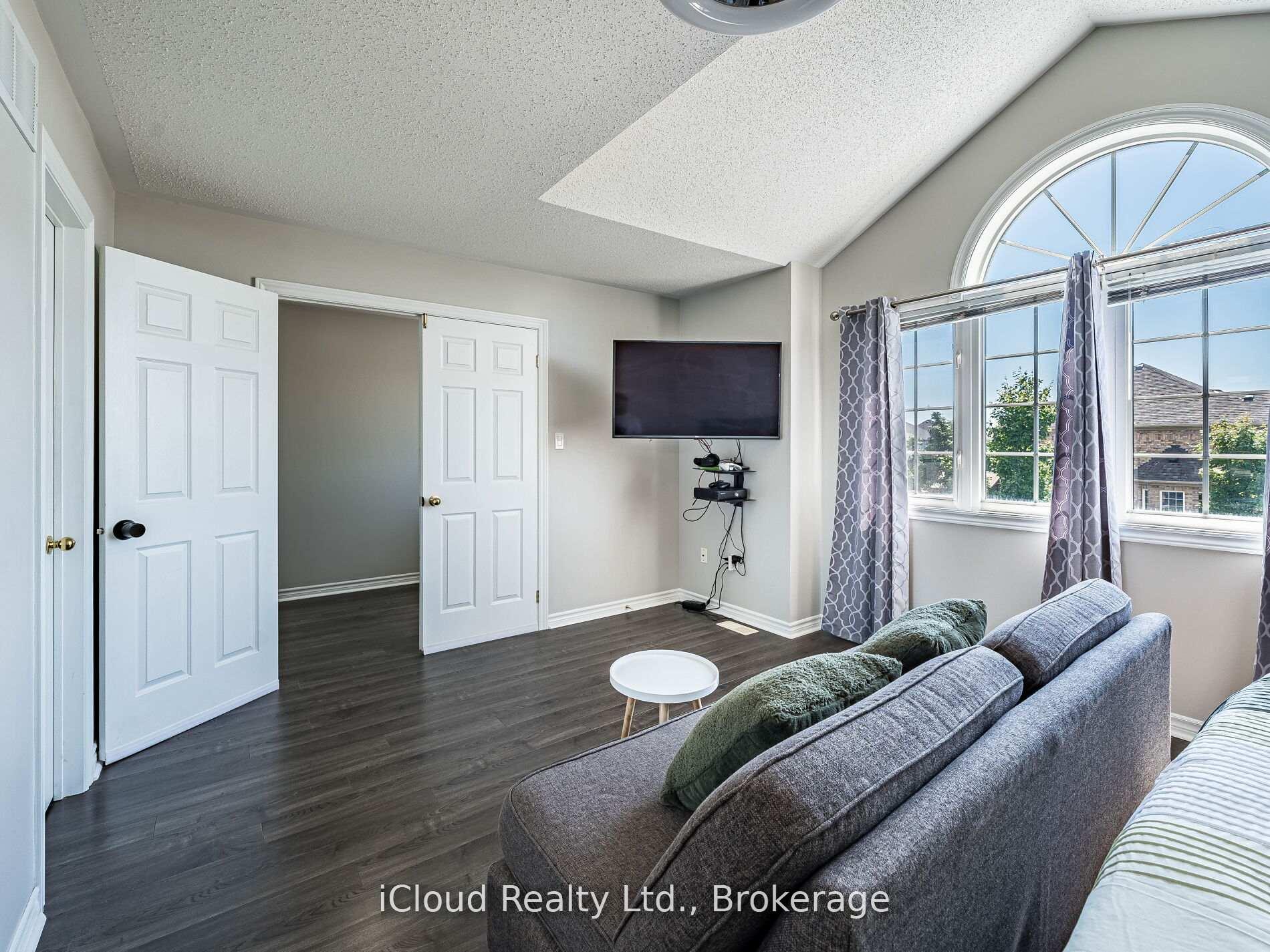 Photo 26 of 634 Oxbow Crescent, Oshawa, Eastdale — HOMEH