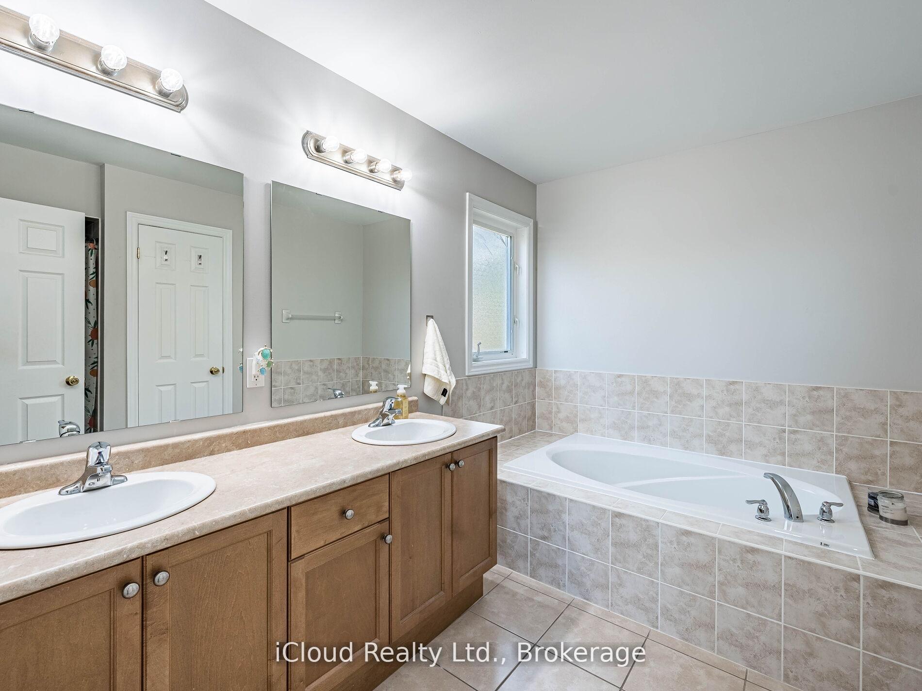 Photo 28 of 634 Oxbow Crescent, Oshawa, Eastdale — HOMEH