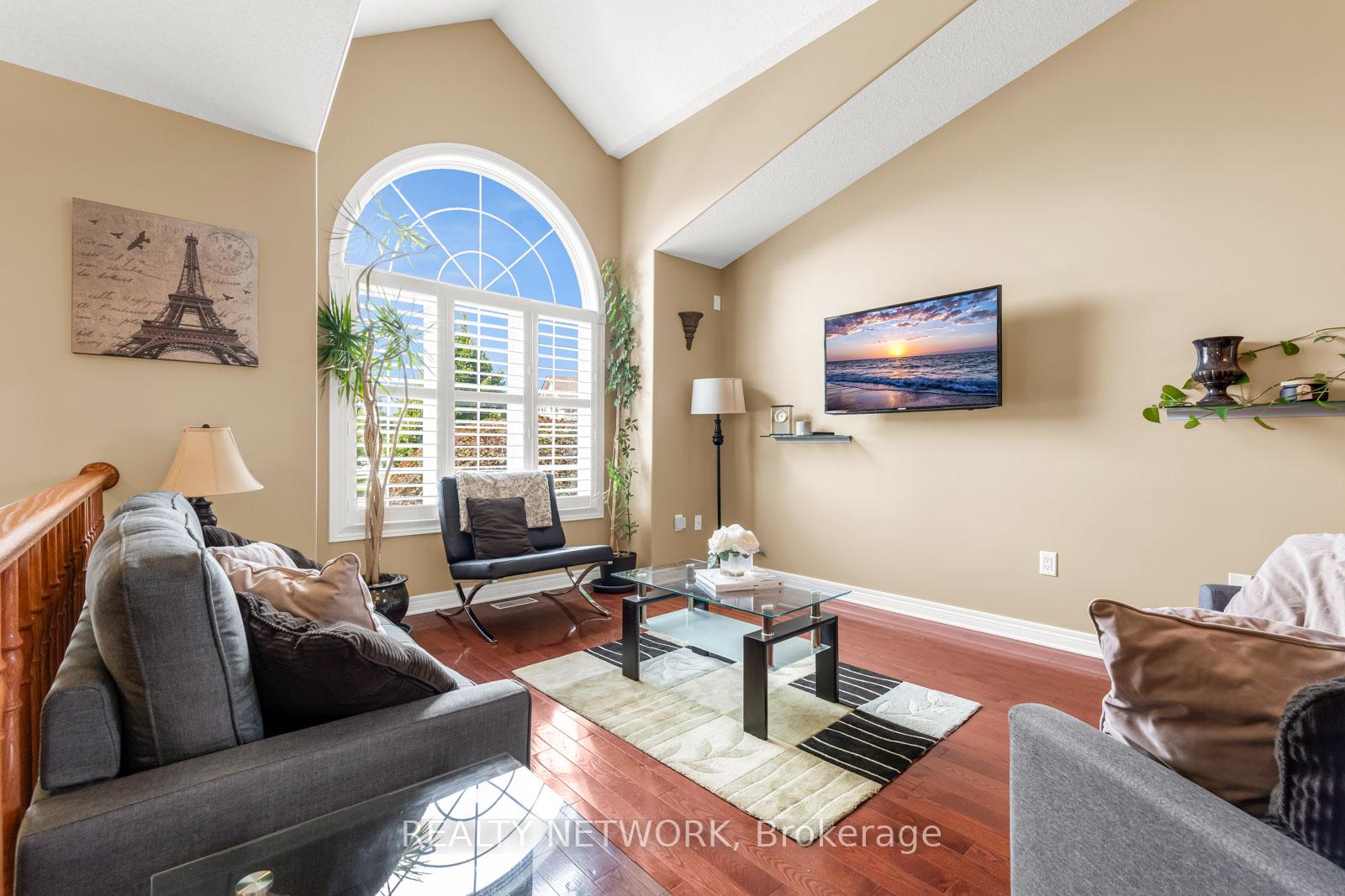 Photo 6 of 8301 Mullen Court, Niagara Falls, Ascot — HOMEH
