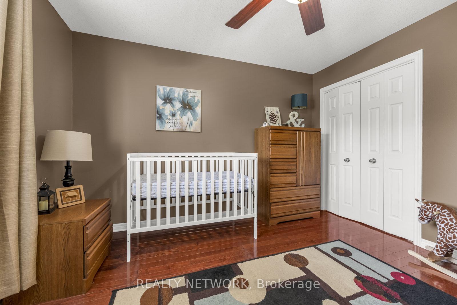Photo 17 of 8301 Mullen Court, Niagara Falls, Ascot — HOMEH